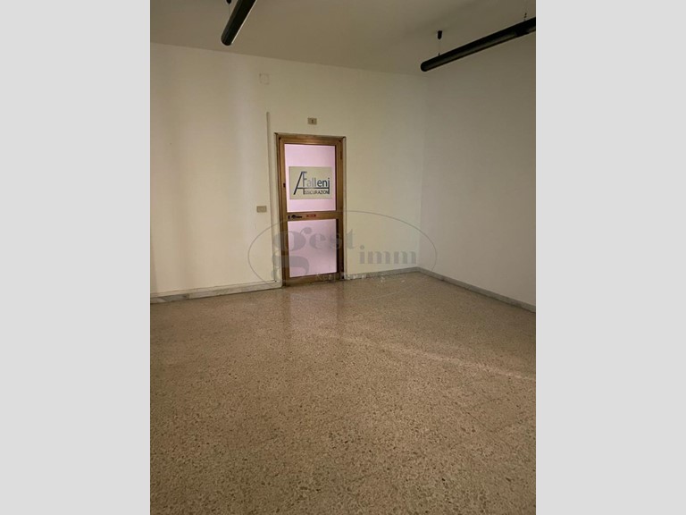 Quadrilocale in Vendita a Livorno, 150'000€, 110 m²