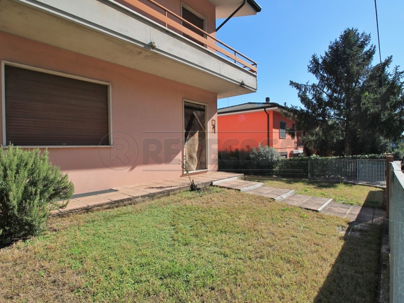 Villetta a schiera in Vendita a Montorso Vicentino, 247 m², con Box
