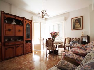 Trilocale in Vendita a Senigallia, zona Marzocca, 140'000€, 85 m²