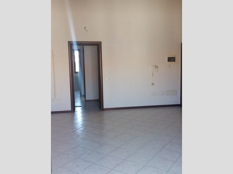 Bilocale in Vendita a Conselice, zona Conselice, 69'000€, 66 m²