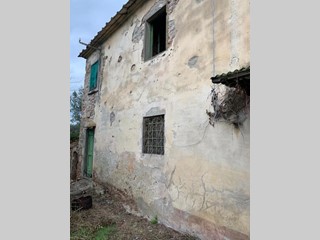 Casa di corte in Vendita a Calci, 220'000€, 160 m²