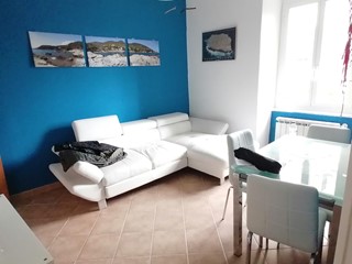 Trilocale in Vendita a La Spezia, zona PERIFERIA, 90'000&euro;, 55 m², arredato