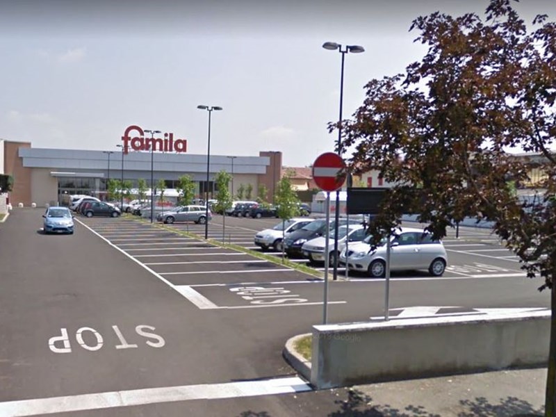 Immobile commerciale in Vendita a Rudiano, 606'625€