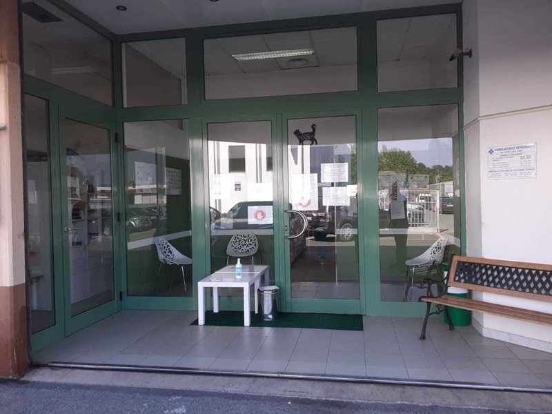 Immobile commerciale in Vendita a Sarzana, zona Sarzana Periferia, 170'000€, 127 m²