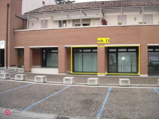 Immobile commerciale in Vendita a Pieve di Soligo, zona piazza caduti nei lager 3, 125'000€, 84 m²