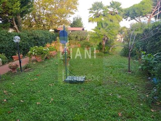 Villetta a schiera in Vendita a Livorno, zona Montenero, 640'000&euro;, 260 m², con Box