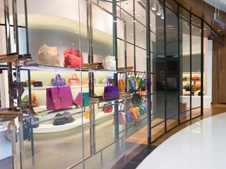 Immobile commerciale in Vendita a Sarzana, 