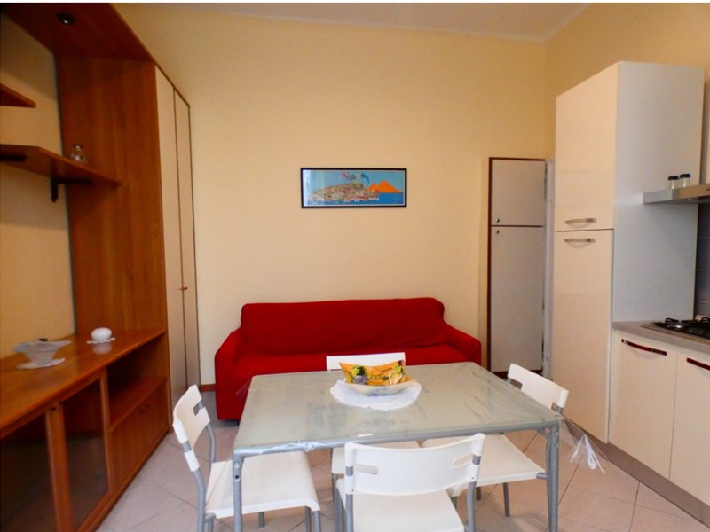 Appartamento in Affitto a Milano, zona ROGOREDO, 550€, arredato