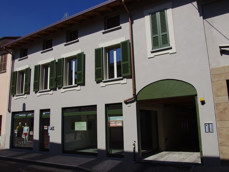 Attico in Vendita a Magenta, zona VIA IV GIUGNO 54, 182'000€, 100 m²