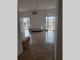 Trilocale in Affitto a Palermo, 800€, 110 m²
