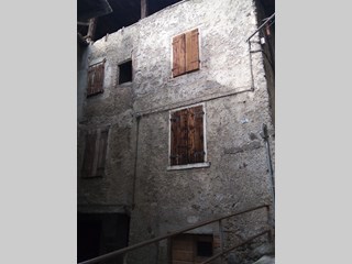 Casa di corte in Vendita a Bagolino, 50'000€, 250 m²