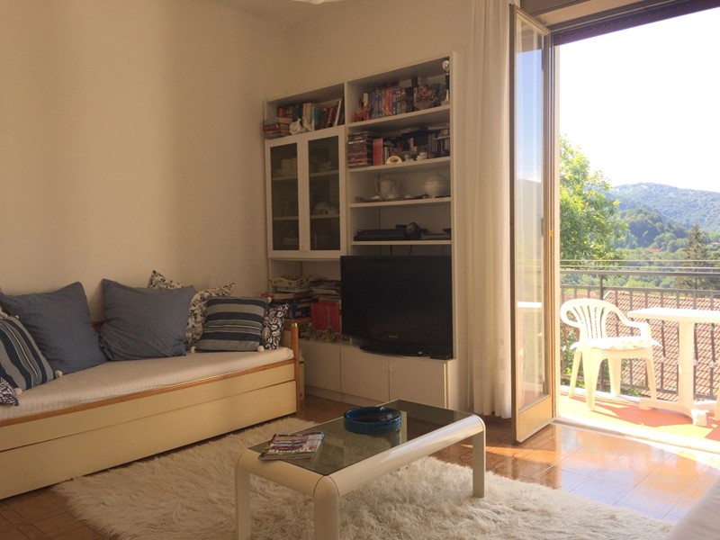 Appartamento in Vendita a Urbe, zona Vara Superiore, 50'000€, 87 m²