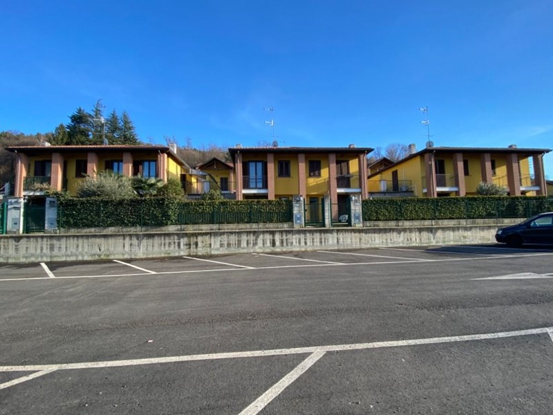 Villetta a schiera in Vendita a Vergiate, 90'538€