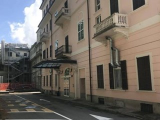 Immobile commerciale in Vendita a Varese, 6'200'000€