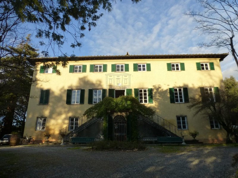Villa in Vendita a Lucca, zona Nord, 2'500'000€, 750 m²