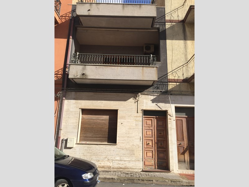 Casa Indipendente in Vendita a Vittoria, 100'000€, 170 m²