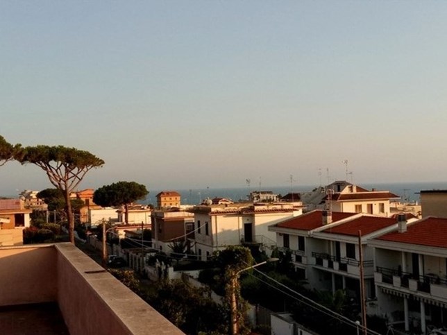 Quadrilocale in Vendita a Anzio, zona Marechiaro-Lido delle Sirene, 190'000€, 160 m²