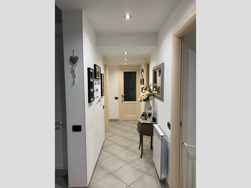 Trilocale in Vendita a Tivoli, zona Piagge, 150'000&euro;, 87 m², arredato