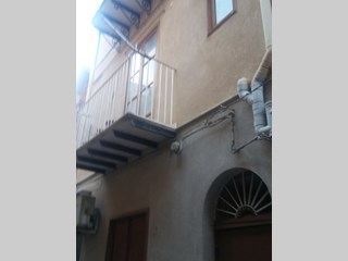 Casa Indipendente in Vendita a Termini Imerese, zona Centro Storico, 25'000€, 110 m², arredato