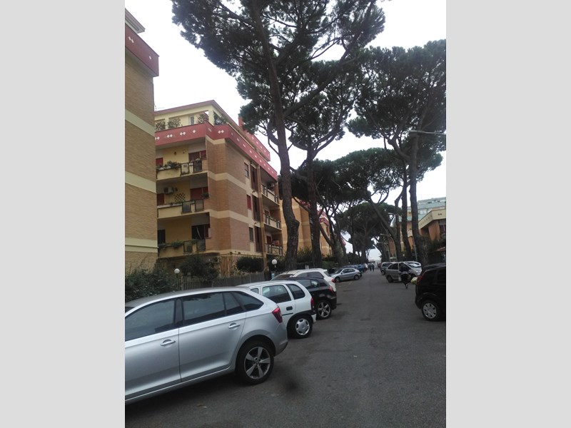 Bilocale in Vendita a Ciampino, zona Via Achille Grandi , 159'000&euro;, 72 m²