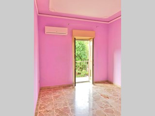 Appartamento in Vendita a Messina, zona provinciale, 160'000€, 140 m²