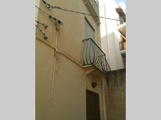 Appartamento in Vendita a Castelvetrano, zona San Giuseppe, 25'000&euro;, 110 m²