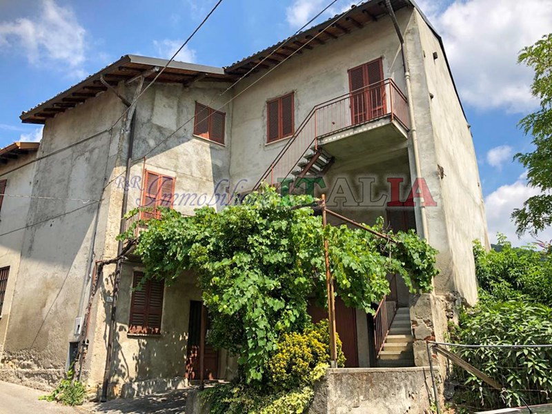 Casa Semi Indipendente in Vendita a Albavilla, zona Via A.Manzoni, 48'000€, 90 m²