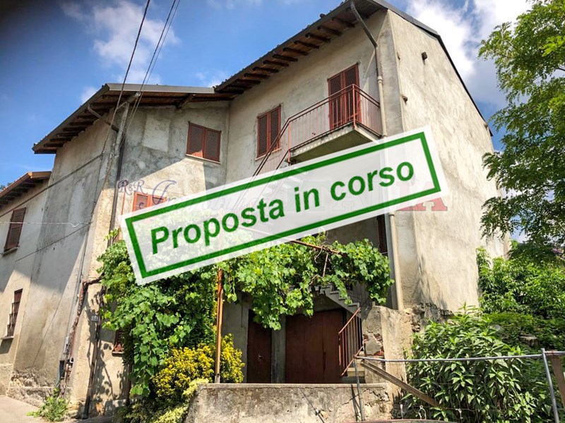 Casa Semi Indipendente in Vendita a Albavilla, zona Via A.Manzoni, 68'000€, 95 m², arredato