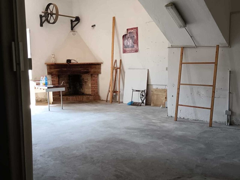 Casa Semi Indipendente in Vendita a Ameglia, 130'000&euro;, 102 m², con Box