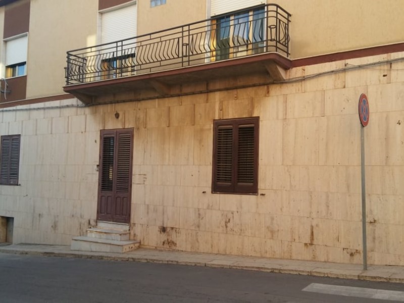 Appartamento in Vendita a Castelvetrano, zona Seggio, 120'000&euro;, 200 m², arredato