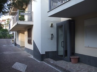 Trilocale in Affitto a Caserta, zona cerasole, 350€, 50 m², arredato