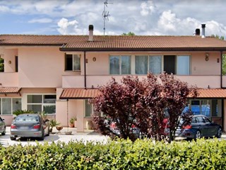 Appartamento in Vendita a Desenzano del Garda, zona Via Pigna, 246'375€, 460 m²