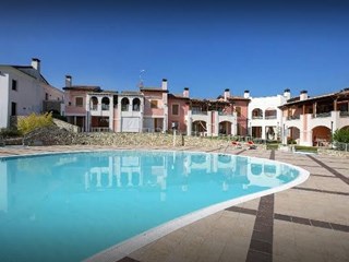 Appartamento in Vendita a Manerba del Garda, zona Via Ponticello, 83'325€, 57 m²