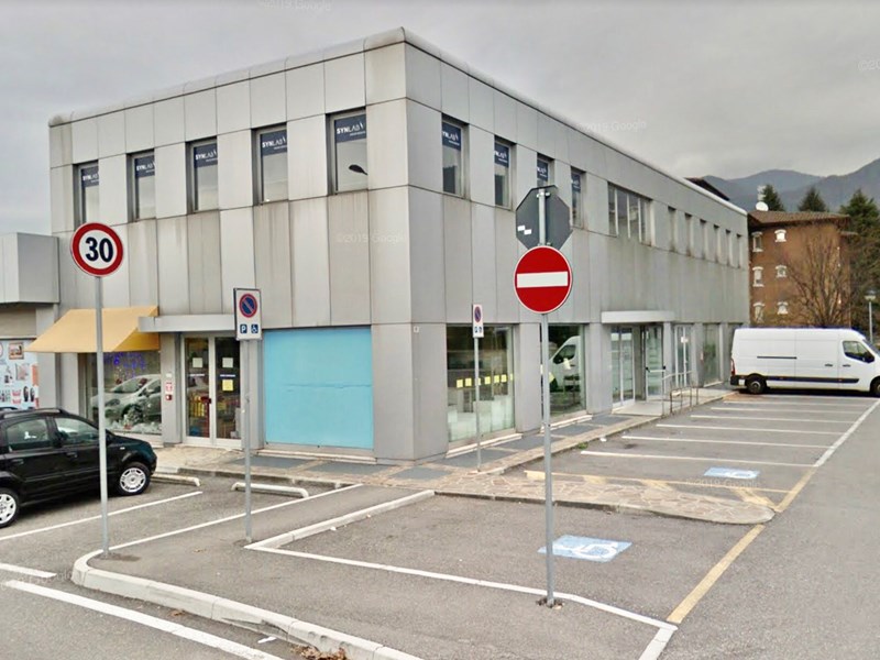 Capannone in Vendita a Concesio, zona Via Camerate, 81'000€, 468 m²