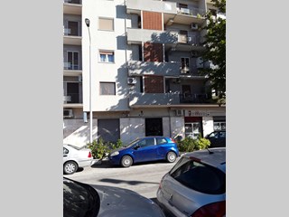 Appartamento in Vendita a Taranto, zona Rione Italia, 83'000€, 90 m²