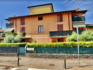 Appartamento in Vendita a Brescia, zona Via Bettole, 56'000€, 72 m²