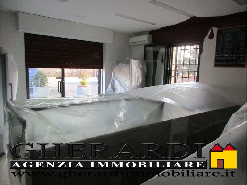 Immobile commerciale in Vendita a Ferrara, zona Gaibanella-SantEgidio, 55'000€, 70 m²