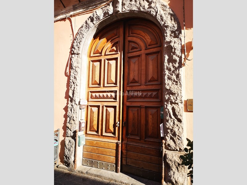 Magazzino in Affitto a Forio, 350€, 25 m²