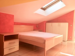 Mansarda in Affitto a Baveno, zona feriolo, 800€, 45 m², arredato