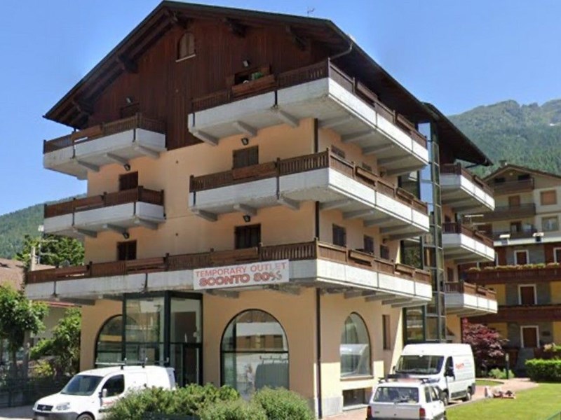 Magazzino in Vendita a Aprica, 140'293€