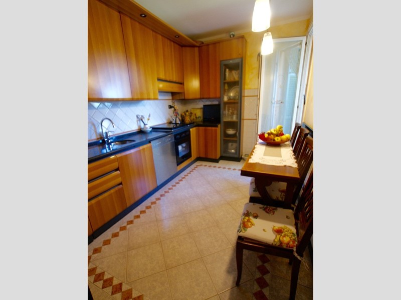 Appartamento in Vendita a Ameglia, 320'000&euro;, 142 m², con Box