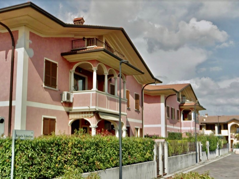 Appartamento in Vendita a Travagliato, zona Via Tridentina, 85'000€, 92 m²