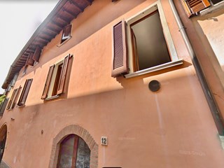 Appartamento in Vendita a Salò, zona Via Orti, 184'020€, 149 m², con Box