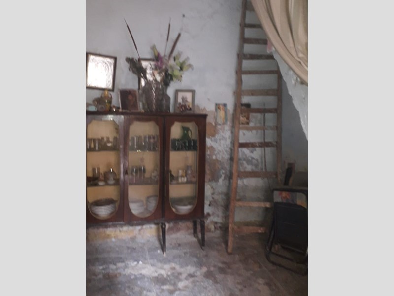 Appartamento in Vendita a Palermo, zona Passo di Rigano/Castellana, 20'000€