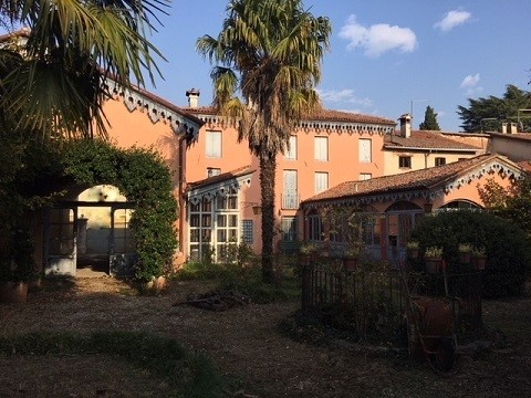 Casa Indipendente in Vendita a Thiene, 650 m²
