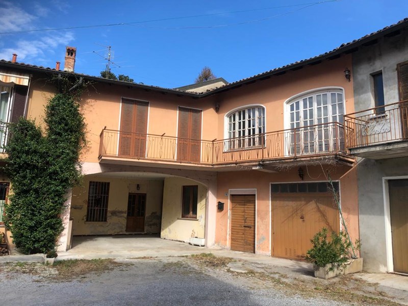Casa Semi Indipendente in Vendita a Eupilio, zona Centro, 129'000€, 130+100