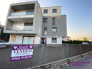 Ufficio in Vendita a Giussano, 280'000€, 150 m²