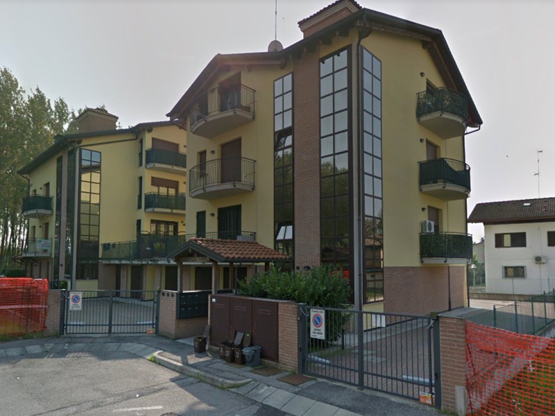 Bilocale in Affitto a Cento, zona via Manservisi, 525€, 50 m², arredato