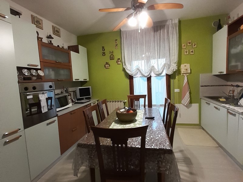 Appartamento in Vendita a Corbola, zona Centro, 57'000€, 85 m²