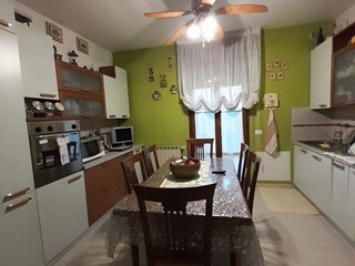 Appartamento in Vendita a Corbola, zona Centro, 57'000€, 85 m²